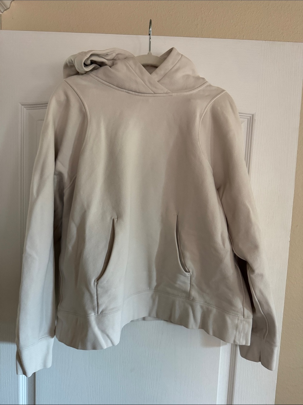 Lululemon Loungeful Cream Hoodie size 10
